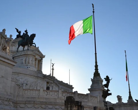 Italia flah for Festa della Repubblica